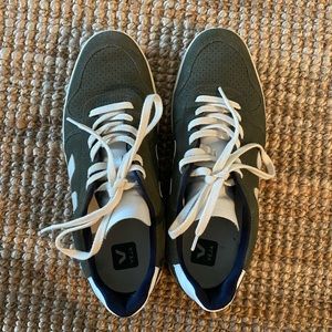 Veja Men’s Sneakers